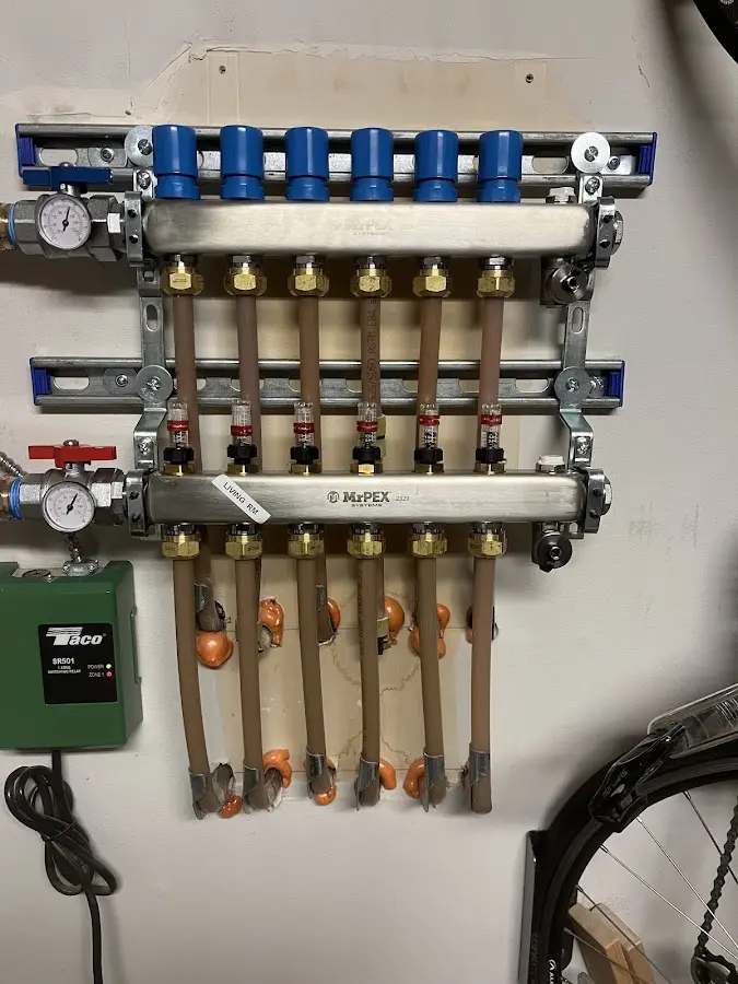 Plumber performing Gas Leak Detection at a residential property in Seabrook