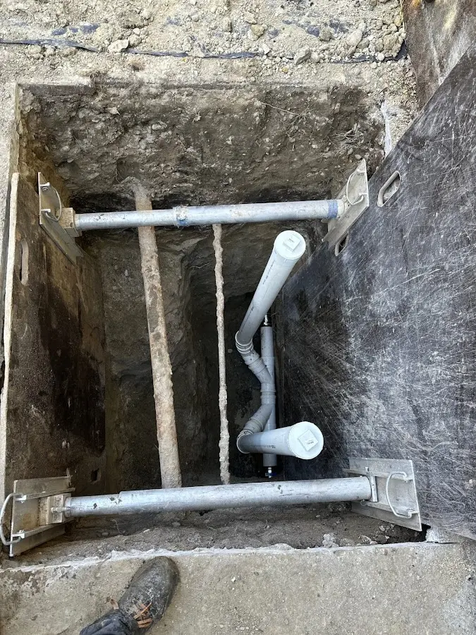 Experienced plumber completing Gas Line Repair work in Seabrook